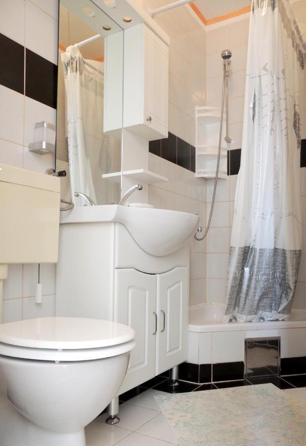 Apartman Husic Pag Town Exterior foto
