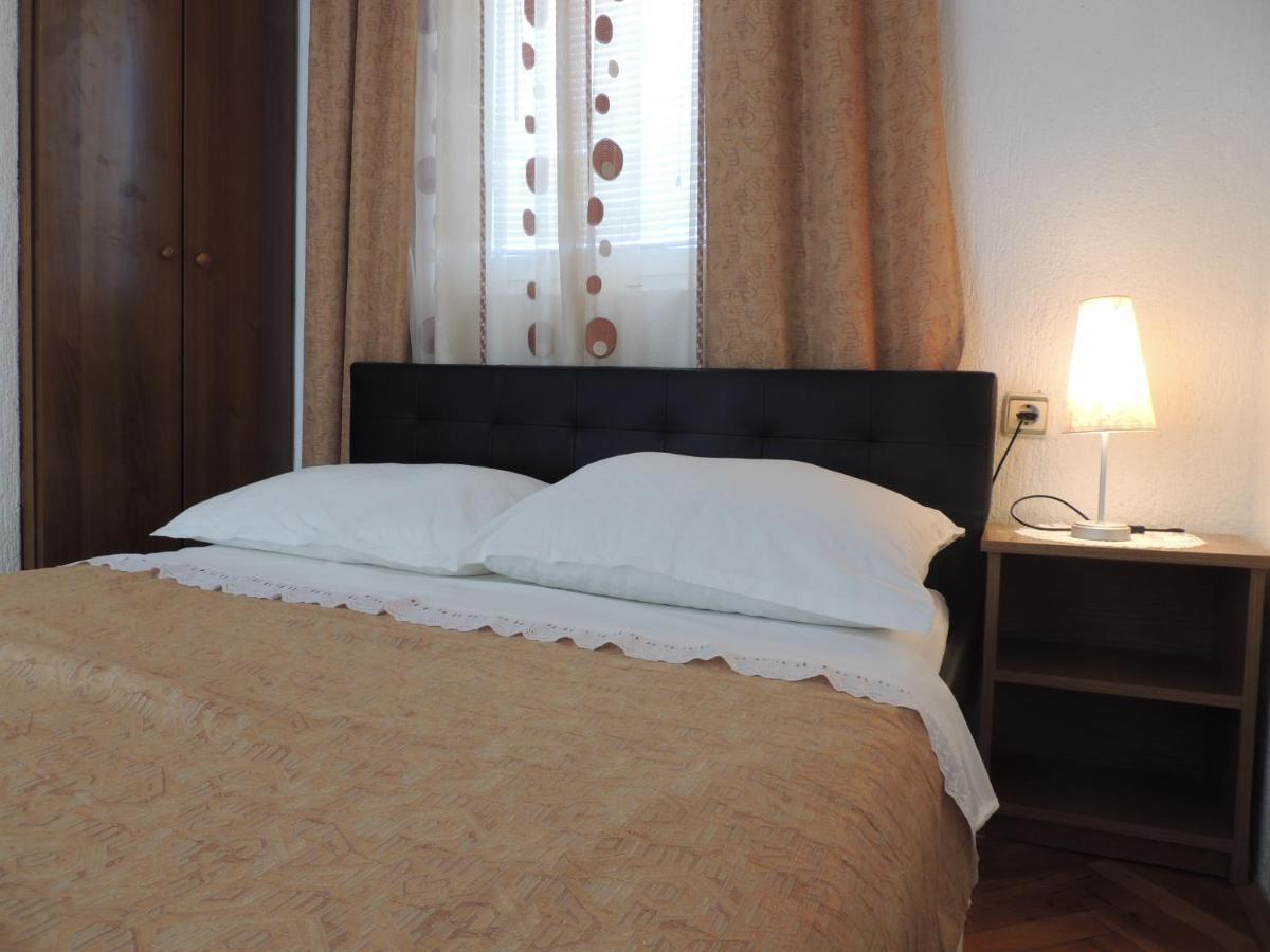 Apartman Husic Pag Town Exterior foto