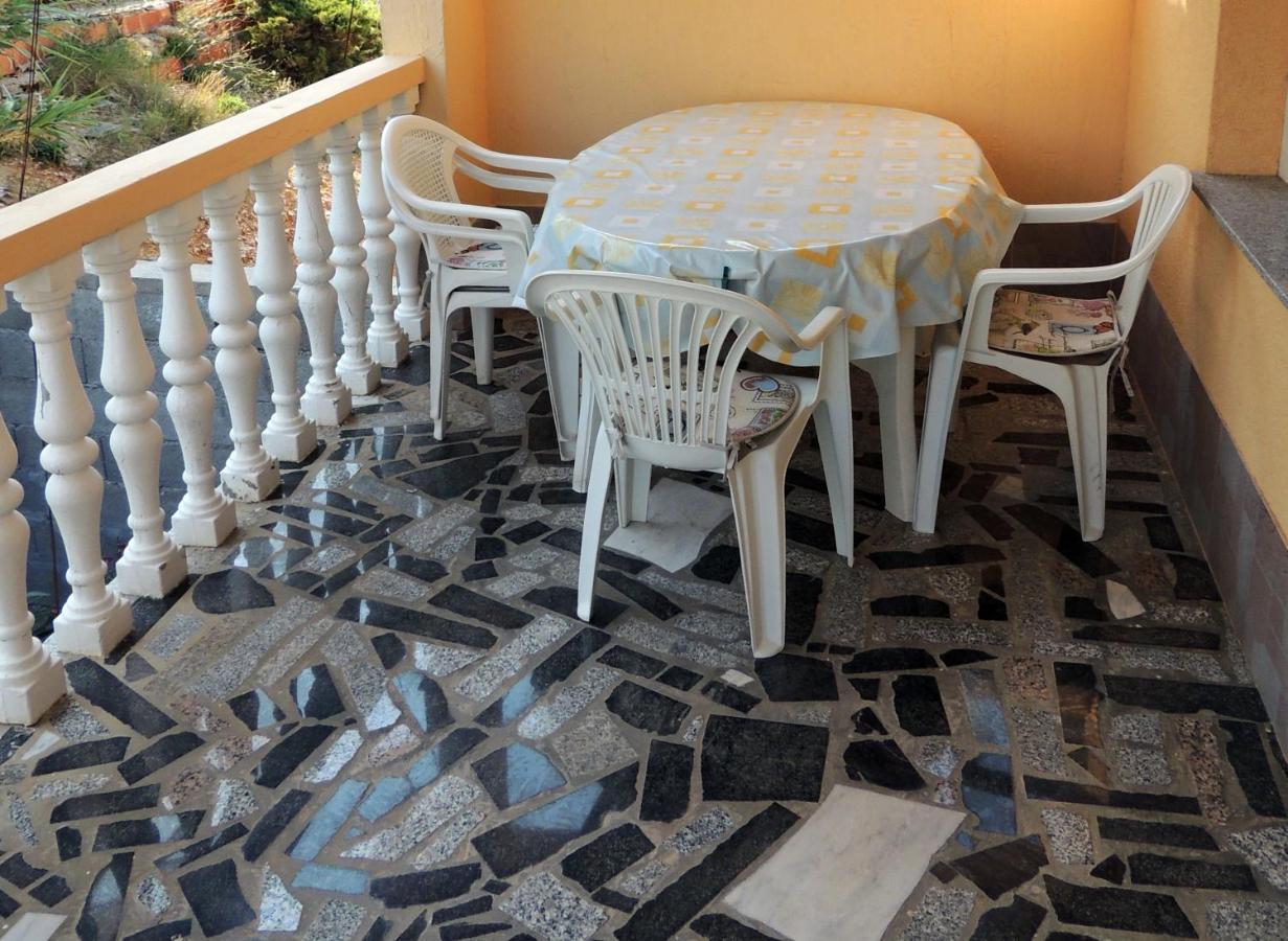 Apartman Husic Pag Town Exterior foto